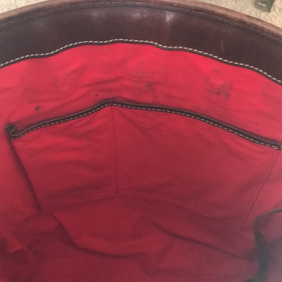Dooney & Bourke Leather Editors bag. Maroon. Very large tote. - Picture 7 of 12